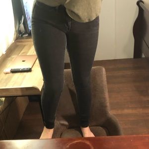 HOLLISTER Low Rise Super Skinny Jean